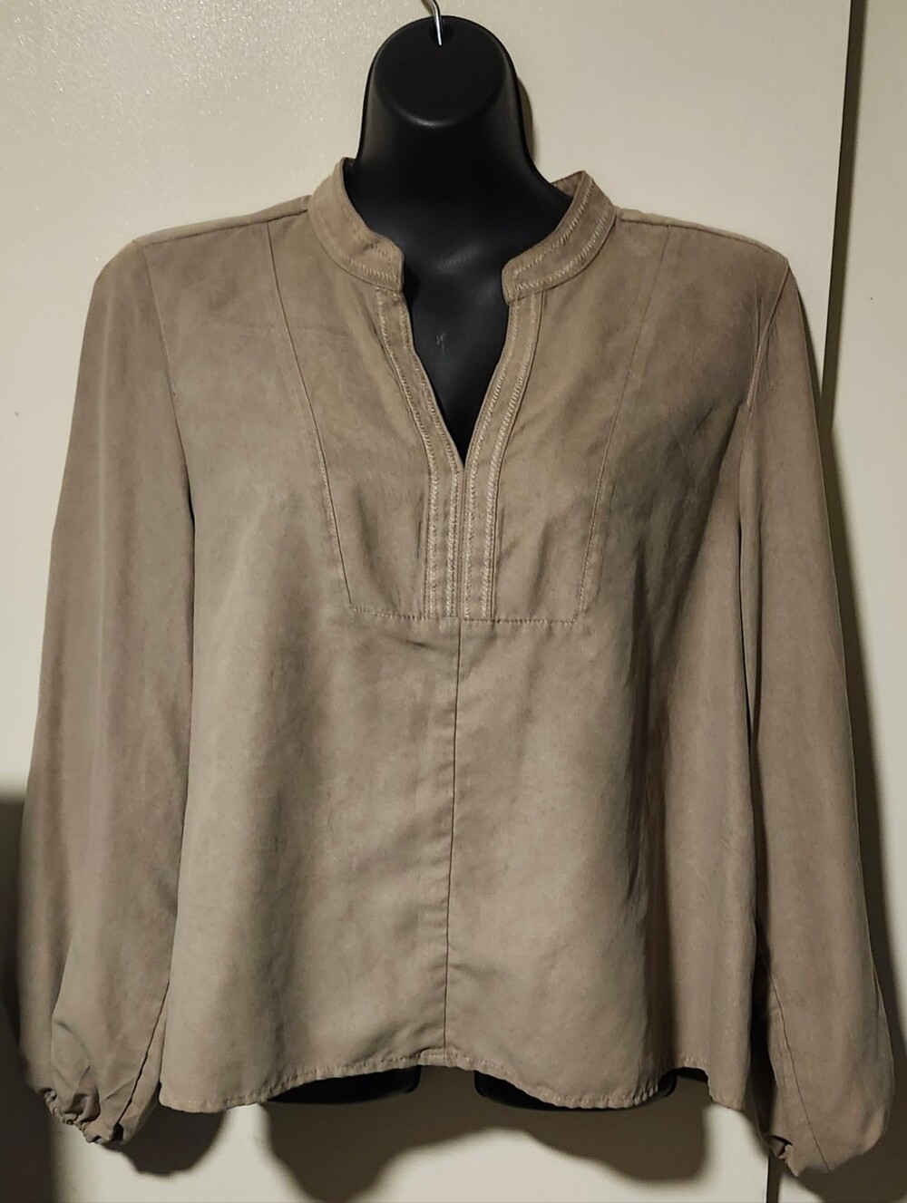Marc New York Faux Suede Split Neck Blouse Top Tan Beige EUC L